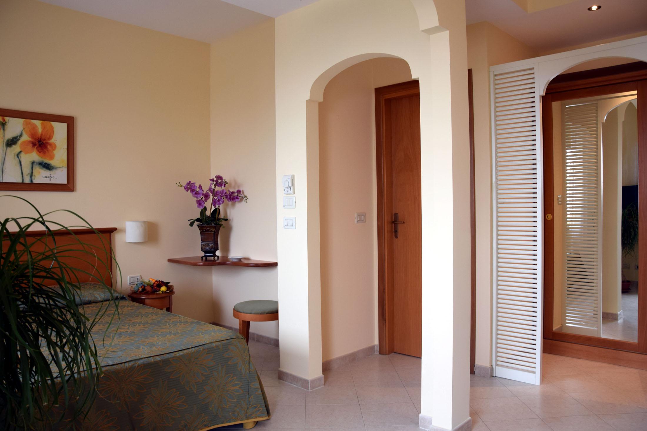 פרגליה Hotel Tirreno מראה חיצוני תמונה