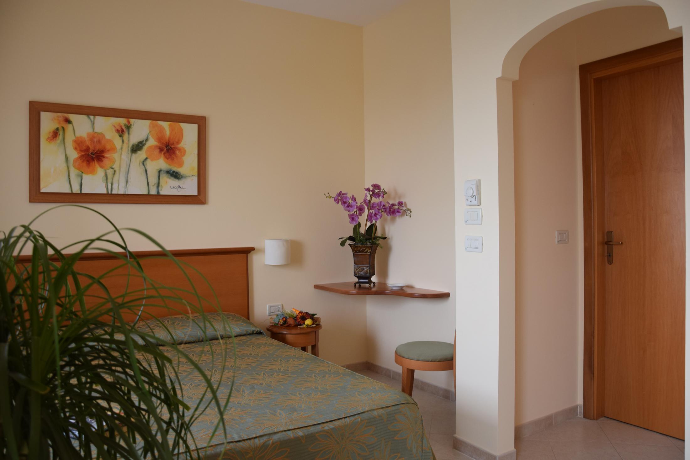 פרגליה Hotel Tirreno מראה חיצוני תמונה