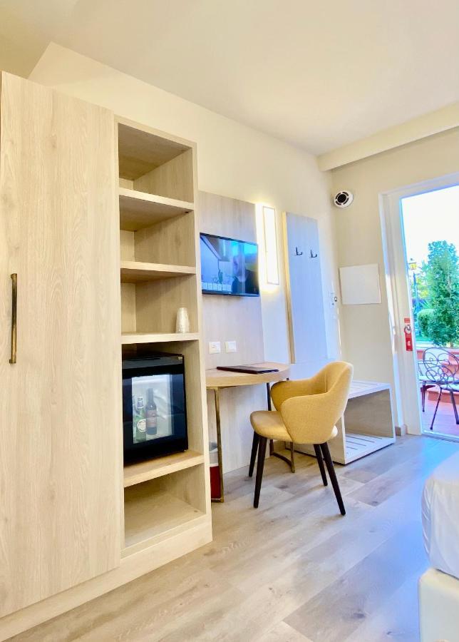 פרגליה Hotel Tirreno מראה חיצוני תמונה