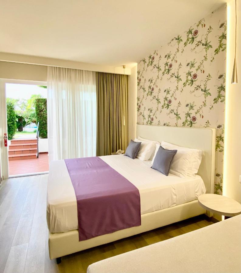 פרגליה Hotel Tirreno מראה חיצוני תמונה