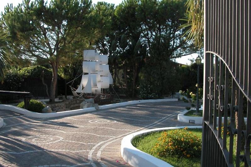 פרגליה Hotel Tirreno מראה חיצוני תמונה
