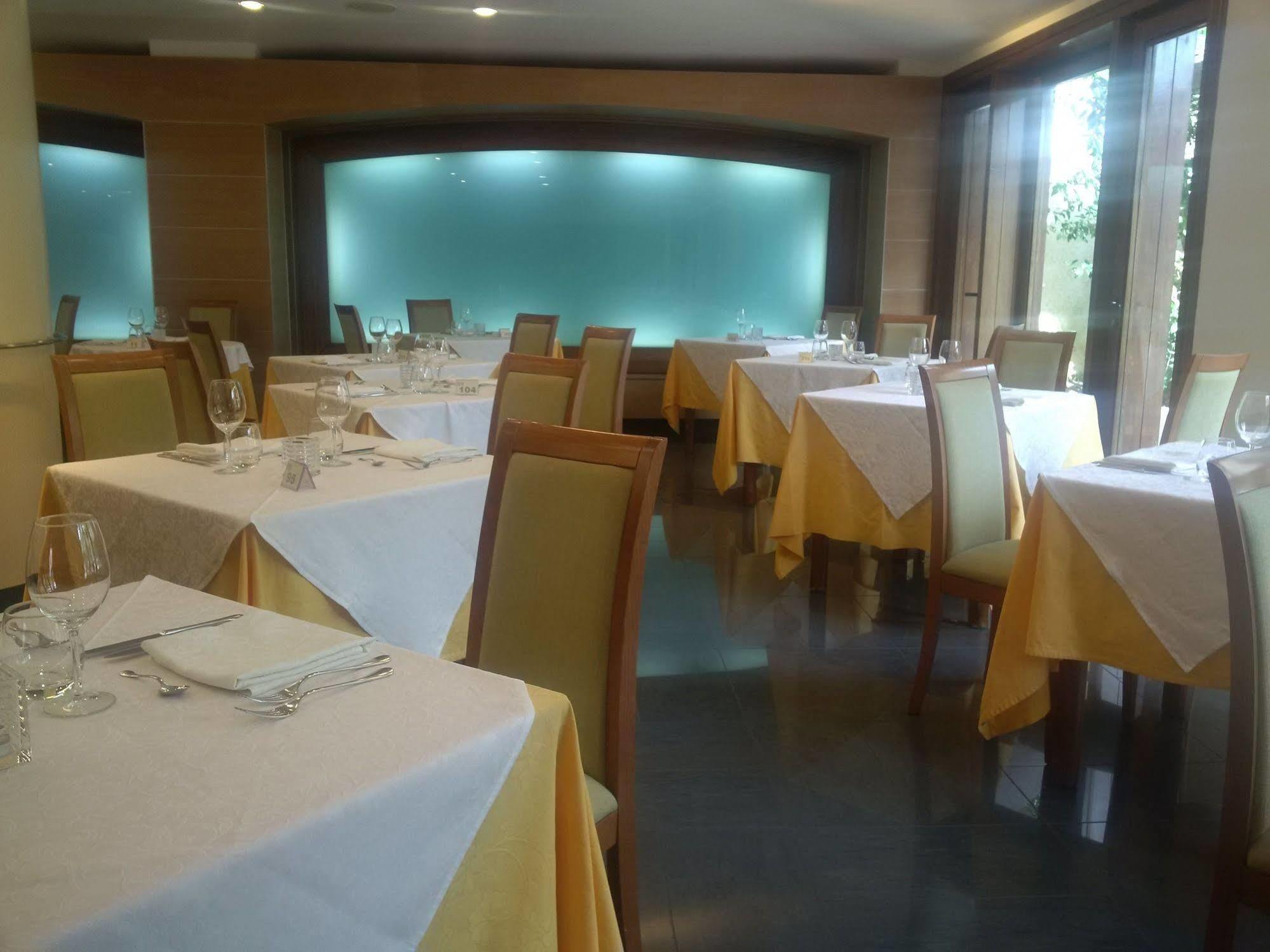 פרגליה Hotel Tirreno מראה חיצוני תמונה