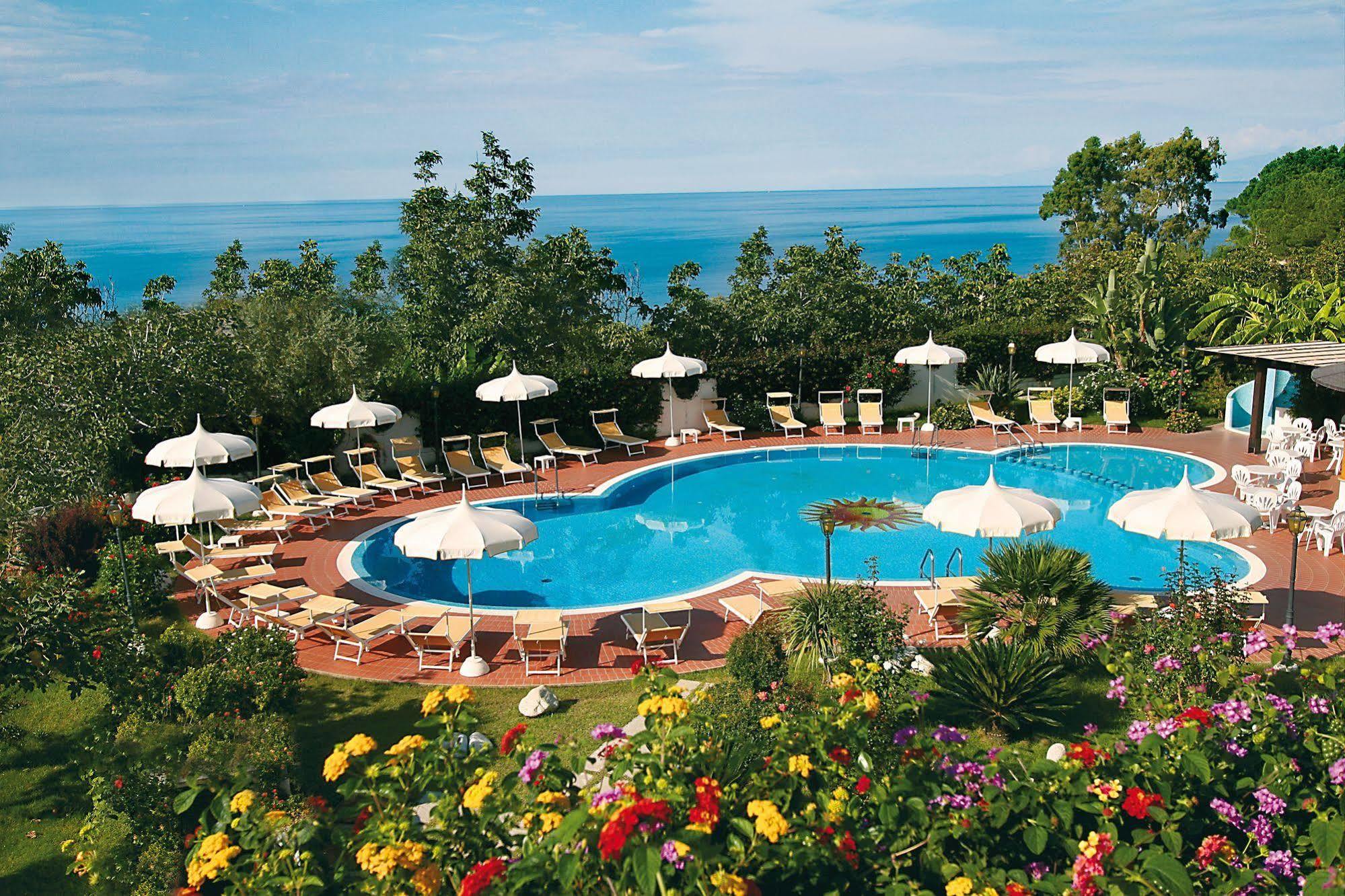פרגליה Hotel Tirreno מתקנים תמונה
