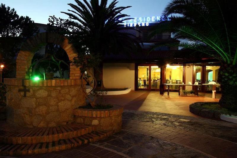 פרגליה Hotel Tirreno מראה חיצוני תמונה
