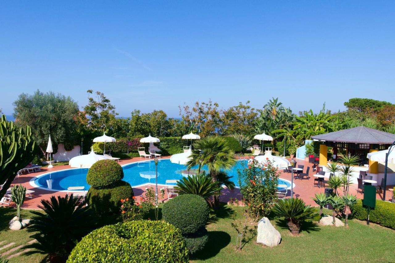 פרגליה Hotel Tirreno מראה חיצוני תמונה